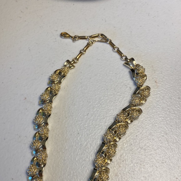Vintage Coro Gold Tone Choker Necklace - Picture 4 of 8